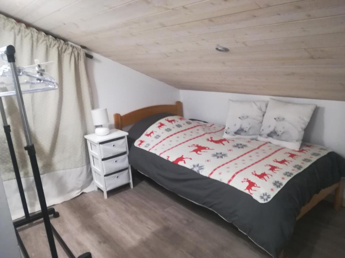Chambre Les Ormes Enchastrayes Exterior foto